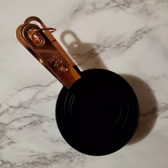 Caraval, Stephanie Garber measuring cups, Illumicrate - Picture 2 of 3